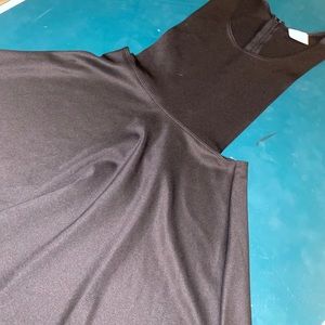 LA hearts black dress 😎